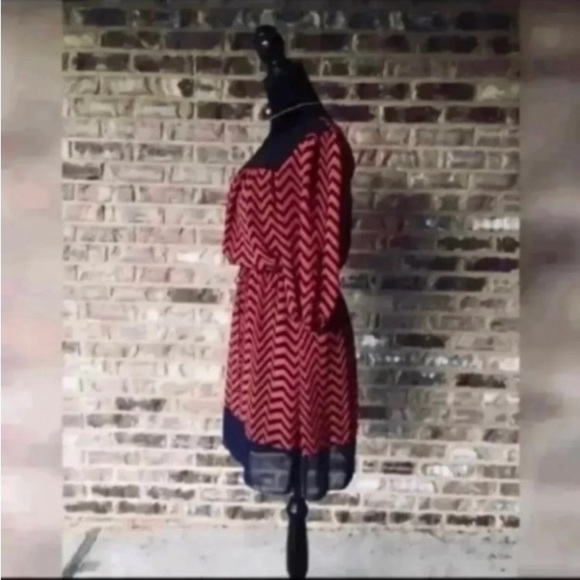 CHEVRON DRESS WITH DRAWSTRING WAISTLINE - Picture 6 of 12